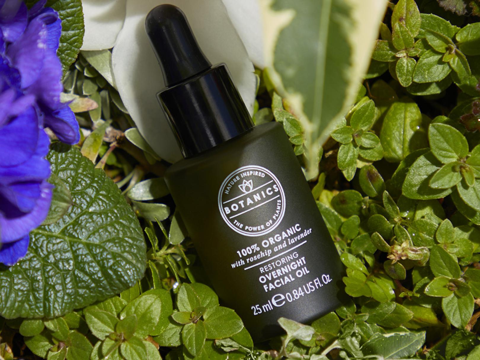 Product shot of 100% Organic Overnight Facial Oil